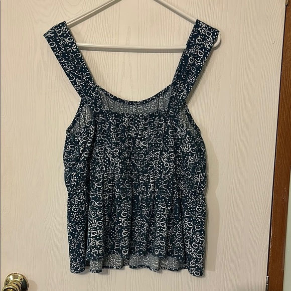 Women's Wonderly Blue Floral Top - Picture 2 of 7